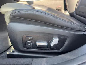 BMW 330i xDrive SAG Touring