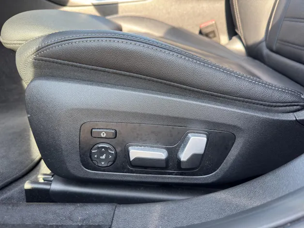 BMW 330i xDrive SAG Touring