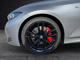 BMW 330i xDrive SAG Touring