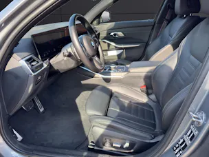 BMW 330i xDrive SAG Touring