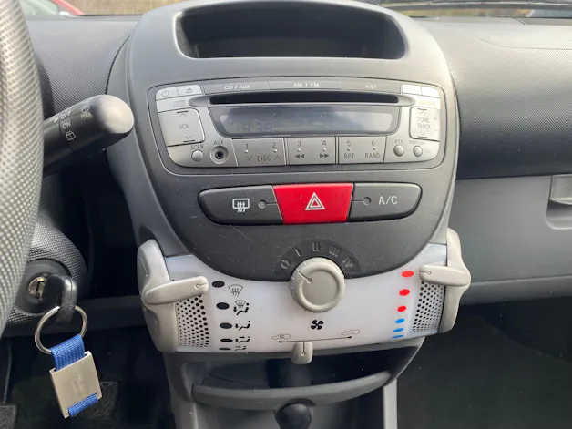 Toyota Aygo 1.0 VVT-i Linea Terra