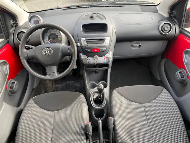 Toyota Aygo 1.0 VVT-i Linea Terra