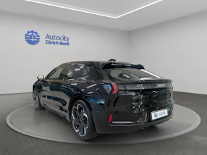 https://vehicle.imgix.net/4247851/9fb86a0c-7355-4799-a49d-6c5888e6e79f.jpg