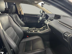 Fahrzeugbild LEXUS NX 300h Excellence