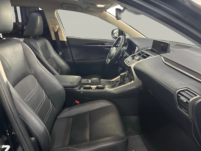 Fahrzeugbild LEXUS NX