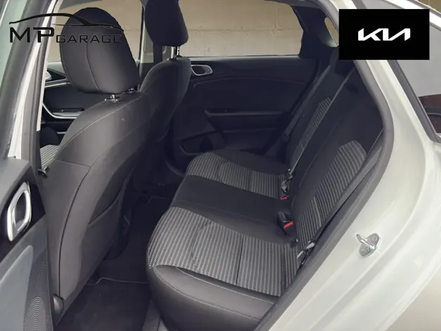 Kia Ceed 1.5 T-GDi MHEV Power