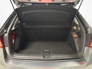 https://vehicle.imgix.net/4247888/b1f9676d-23a1-40fb-9238-b693a4c009cf.jpg