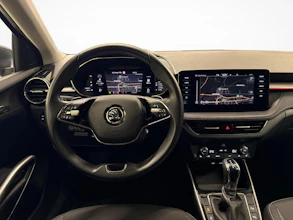 https://vehicle.imgix.net/4247888/bc62158c-6449-4d2f-a041-a399fa8e3d5c.jpg