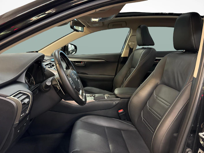 image du véhicule LEXUS NX