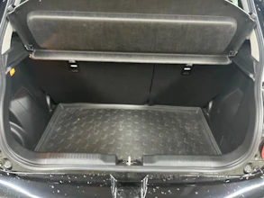 https://vehicle.imgix.net/4247909/b3a3ec25-a853-4905-8aa4-8a12336594ef.jpg