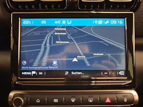 https://vehicle.imgix.net/4247945/65533a89-f669-4e97-b0d0-47fd0f1cc8f7.jpg
