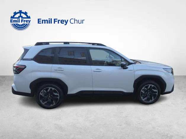 Subaru Forester Station 2.0i e-Boxer Swiss Plus