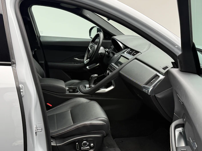 Fahrzeugbild JAGUAR E-PACE