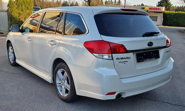Subaru Legacy Station 2.0i Swiss