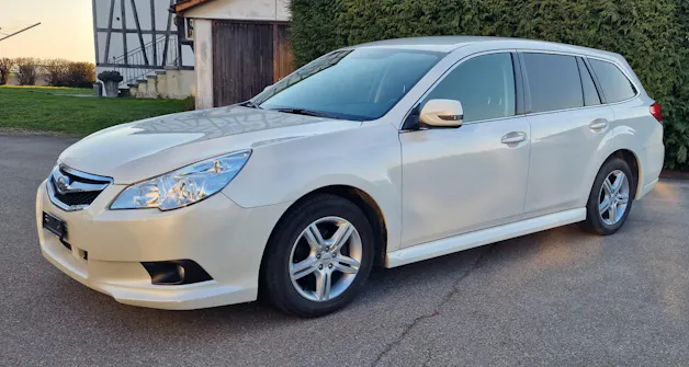Subaru Legacy Station 2.0i Swiss