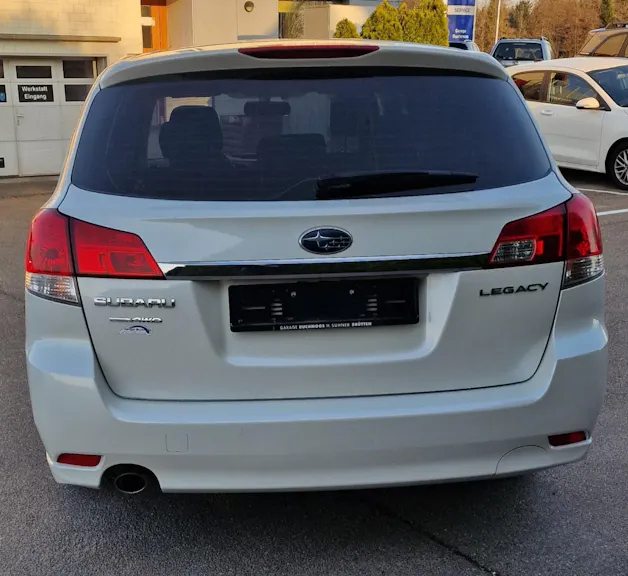 Subaru Legacy Station 2.0i Swiss