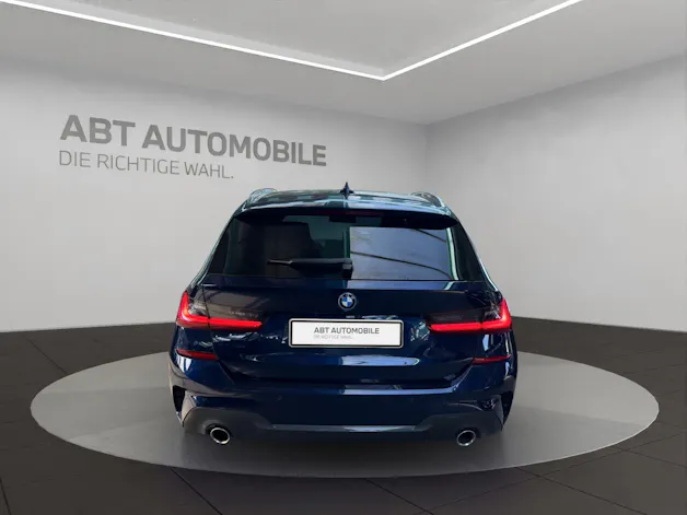 BMW 330e xDrive SAG Touring