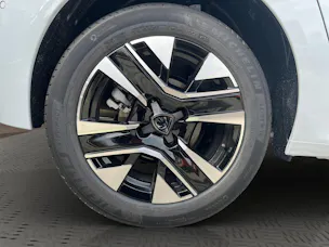 Peugeot 208 1.2 Hybrid Allure