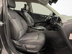 https://vehicle.imgix.net/4248116/471d961b-c5d1-428a-9812-4bca94b406b6.jpg