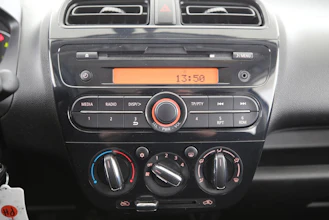 https://vehicle.imgix.net/4248183/d7c4bc1d-bc2f-4dff-9b52-ed25c7e40584.jpg