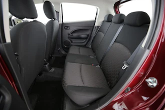 https://vehicle.imgix.net/4248183/ebd938fc-e31f-4bb6-8025-ae7fc6ab8a16.jpg