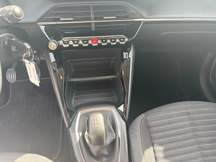 Fahrzeugbild PEUGEOT 208