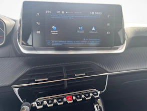 https://vehicle.imgix.net/4248215/d73cd052-0a9d-4cbf-a9b7-1ea54888042f.jpg