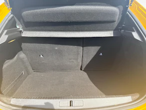 https://vehicle.imgix.net/4248215/e0c0ca89-2d7a-4afd-96c7-6ec3551c6028.jpg