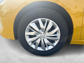 https://vehicle.imgix.net/4248215/e334f011-83fd-4eca-9a72-d1e329f0318e.jpg