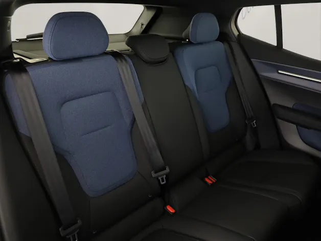 Volvo EX30 CC E60 Twin Performance AWD