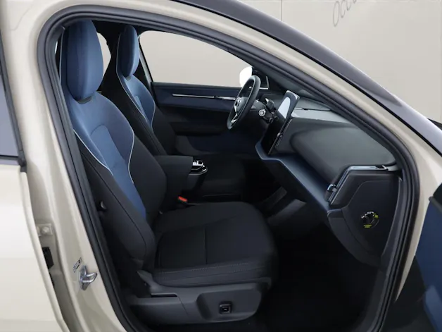 Volvo EX30 CC E60 Twin Performance AWD