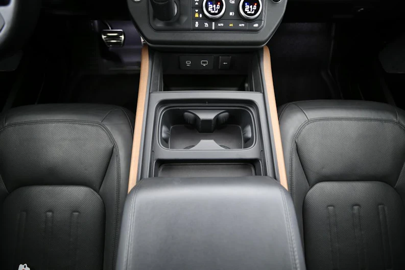 immagine del veicolo LAND ROVER DEFENDER