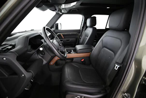 immagine del veicolo LAND ROVER Defender 130 3.0 I6 400 X