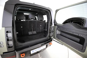 immagine del veicolo LAND ROVER Defender 130 3.0 I6 400 X