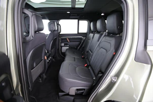 immagine del veicolo LAND ROVER Defender 130 3.0 I6 400 X