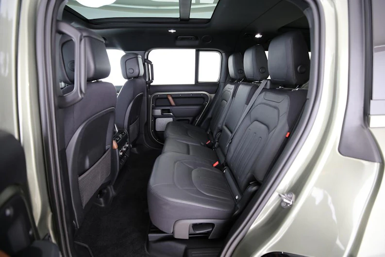 immagine del veicolo LAND ROVER DEFENDER