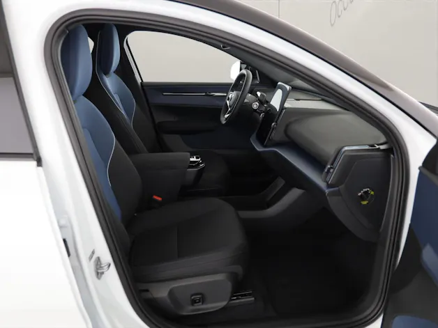 Volvo EX30 CC E60 Twin Performance AWD