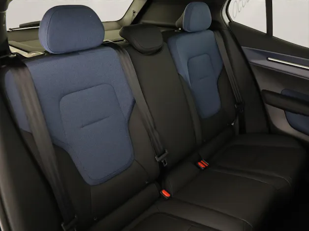 Volvo EX30 CC E60 Twin Performance AWD
