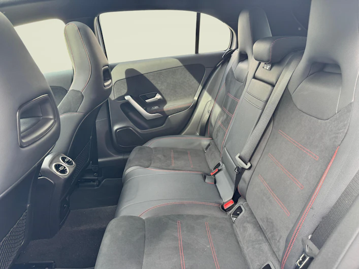 image du véhicule MERCEDES-BENZ A 180