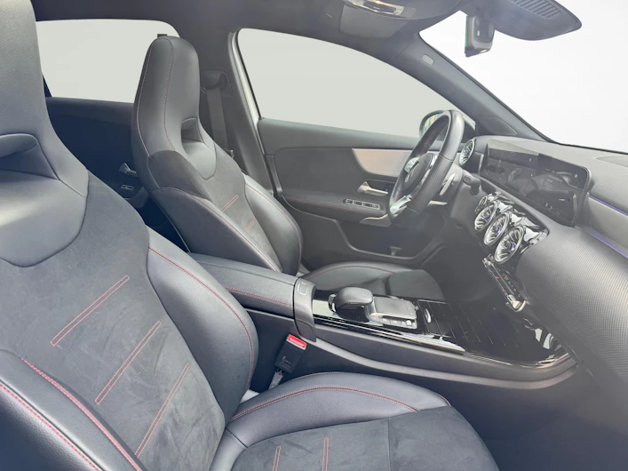 image du véhicule MERCEDES-BENZ A 180