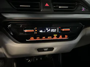 Suzuki Swift 1.2 Sakura Top Hybrid 4x4