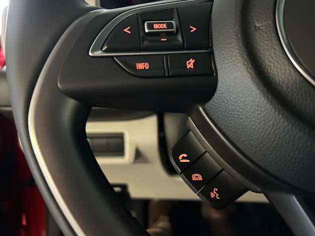 Suzuki Swift 1.2 Sakura Top Hybrid 4x4