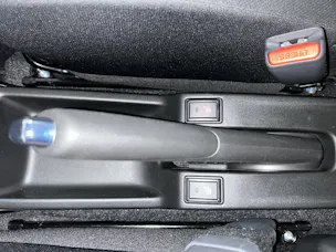 Suzuki Swift 1.2 Sakura Top Hybrid 4x4