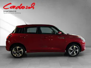 Suzuki Swift 1.2 Sakura Top Hybrid 4x4