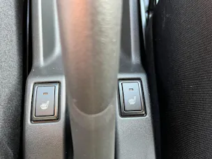 Suzuki Swift 1.2 Sakura Top Hybrid 4x4