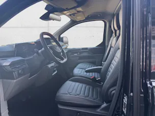Ford Tourneo C Bus 320 L2 2.0 EcoBlue 170 Titanium