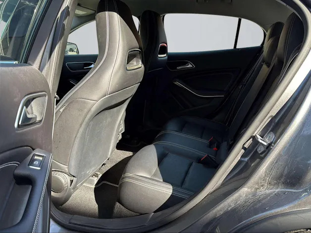 Mercedes-Benz GLA 250 AMG Line 4Matic 7G-DCT