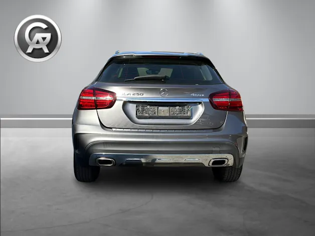 Mercedes-Benz GLA 250 AMG Line 4Matic 7G-DCT