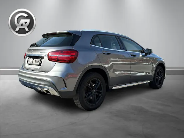 Mercedes-Benz GLA 250 AMG Line 4Matic 7G-DCT