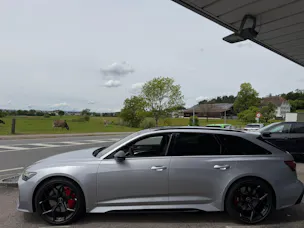 Audi NaviPLUS/Advanced B&O Sound/Umfeldkamera/Panoramadach/AHK/RS Sportauspuffanlage/